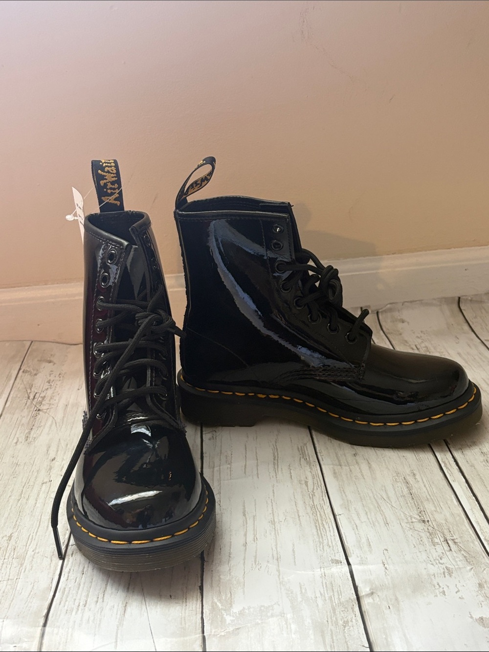 NWT Dr. Martens Black Patent Lace-Up Boots Sz 5 - Picture 8 of 8